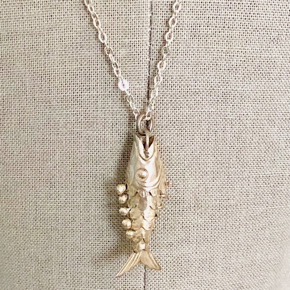 Vintage Articulated Dainty Silver Fish Pendant Necklace - Picture 2 of 14